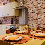 Apartamento Flat 2, The Old Antiques Warehouse - Free Off-site Health Club Access With Pool, Sauna, Steam & Gym Bowness-on-Windermere