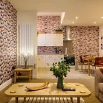 Flat 2, The Old Antiques Warehouse - Free Off-site Health Club Access With Pool, Sauna, Steam & Gym Appartement
